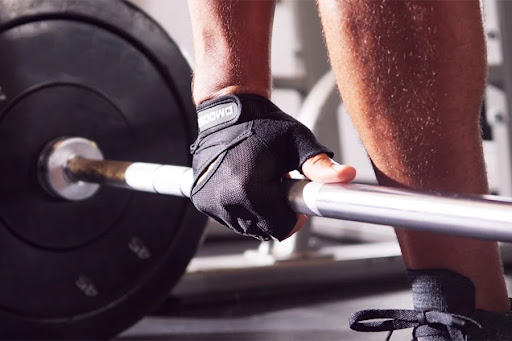 The Ultimate Guide to Weight Lifting Gloves: Benefits, Types, and Uses 2024